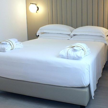 Bb Hotels Smarthotel Derose Florens Exteriör bild