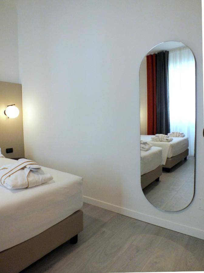 Bb Hotels Smarthotel Derose Florens Exteriör bild